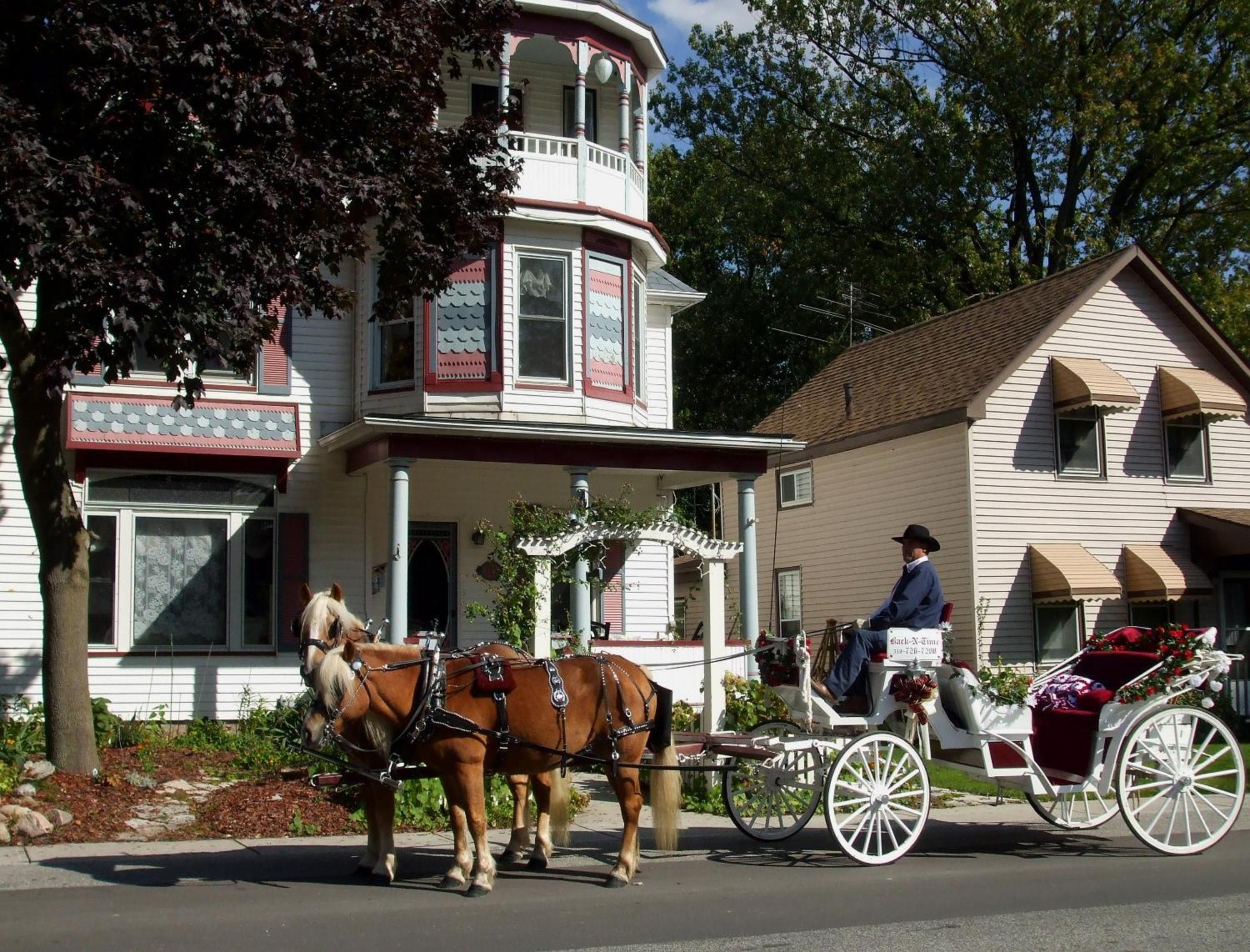 Bondy House Bed & Breakfast Amherstburg 외부 사진