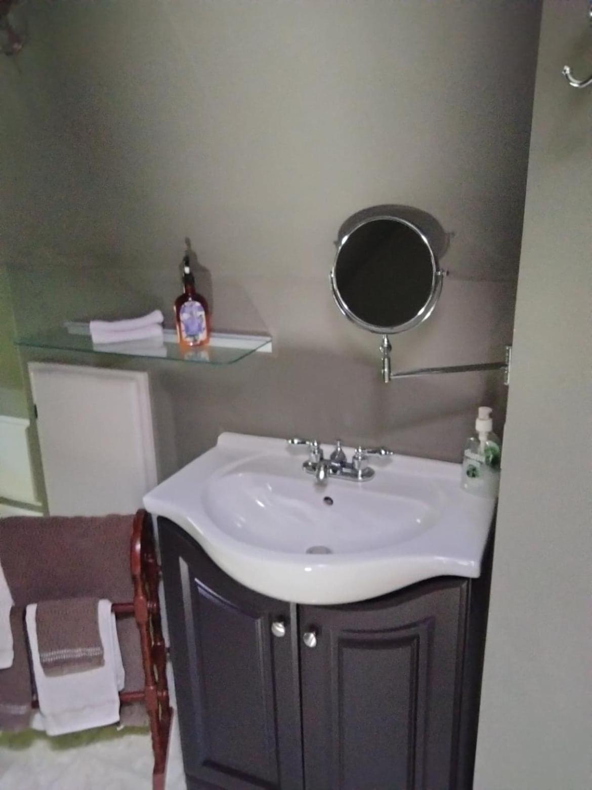 Bondy House Bed & Breakfast Amherstburg 외부 사진
