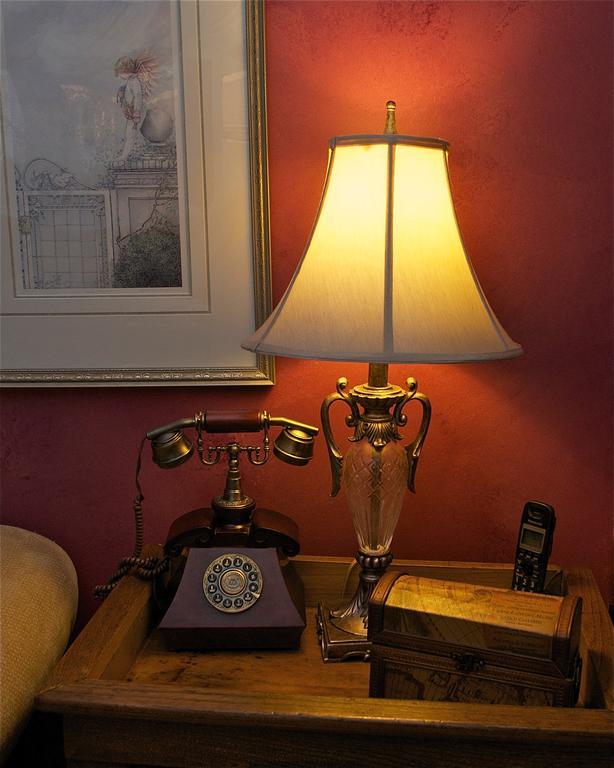 Bondy House Bed & Breakfast Amherstburg 외부 사진
