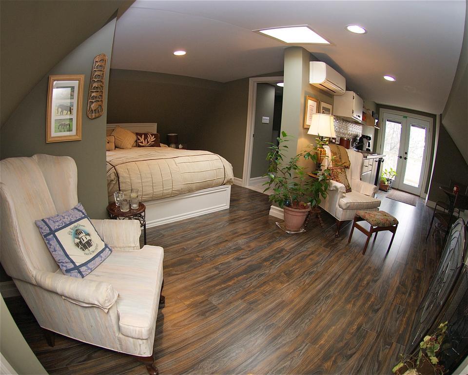 Bondy House Bed & Breakfast Amherstburg 외부 사진