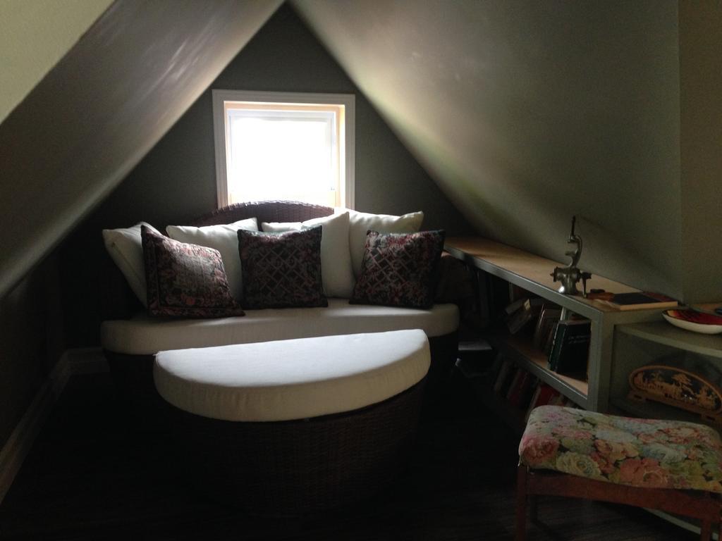 Bondy House Bed & Breakfast Amherstburg 외부 사진