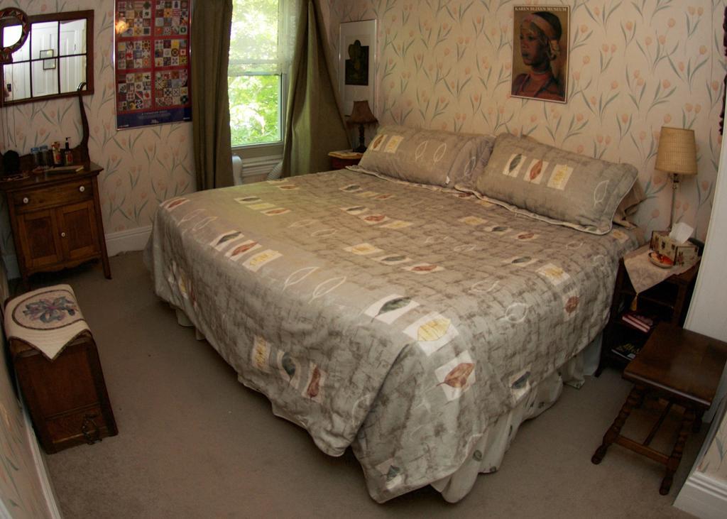 Bondy House Bed & Breakfast Amherstburg 외부 사진
