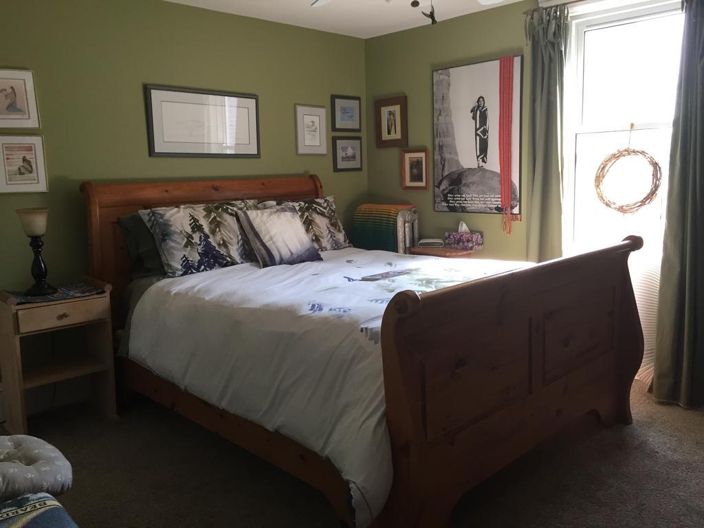 Bondy House Bed & Breakfast Amherstburg 외부 사진