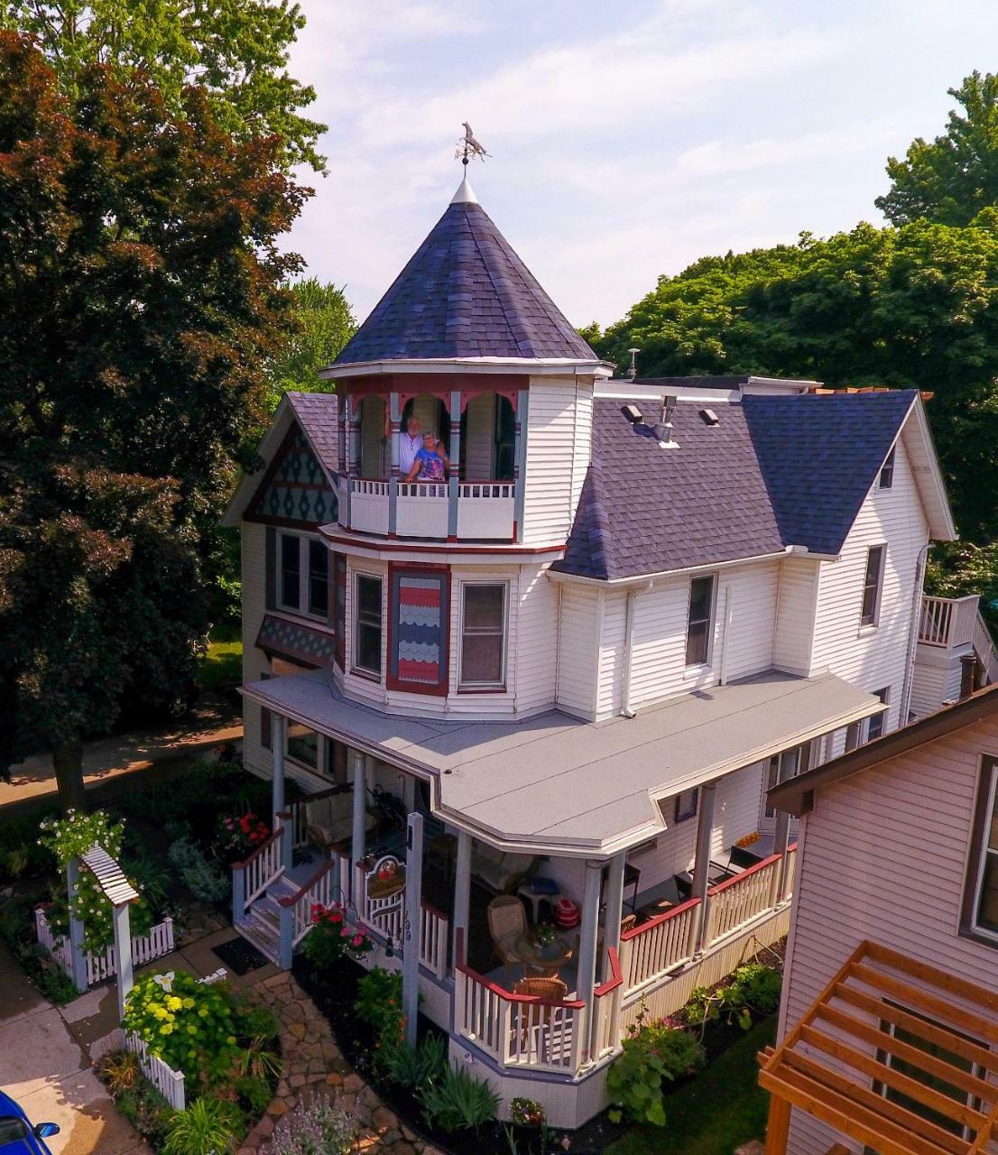 Bondy House Bed & Breakfast Amherstburg 외부 사진