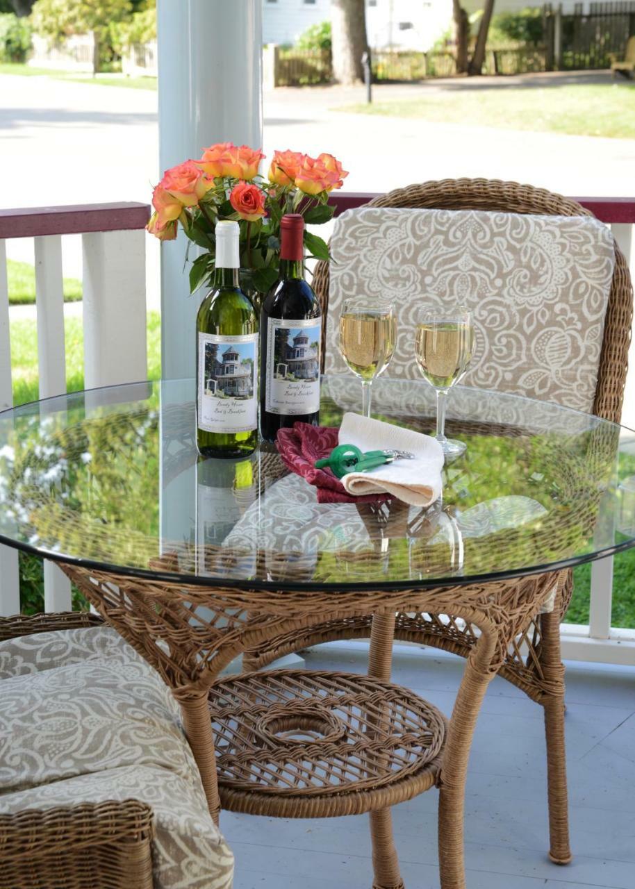 Bondy House Bed & Breakfast Amherstburg 외부 사진